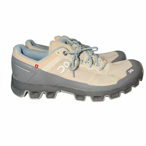 On Running Women's Trail Sneaker - Light Gray & Slate - Picture 2 of 5